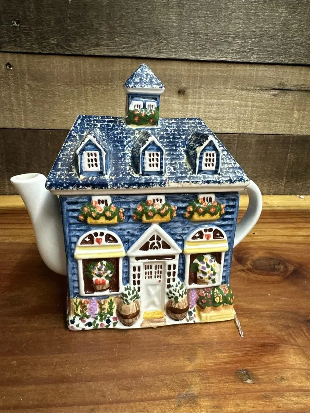 Ceramic House Teapot w Lid Cottage Village Country Style Cottage Core